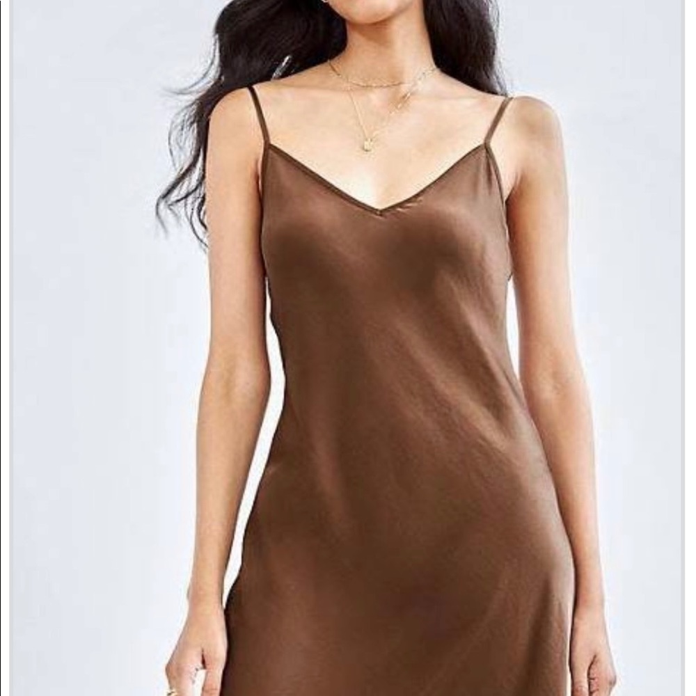 Aritzia Wilfred Free Christine slip dress in bronze blush
